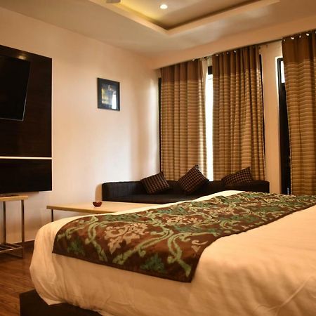Hotel Black Magic Дармсала Экстерьер фото
