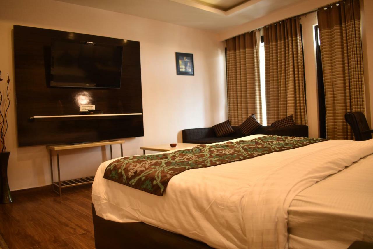 Hotel Black Magic Дармсала Экстерьер фото